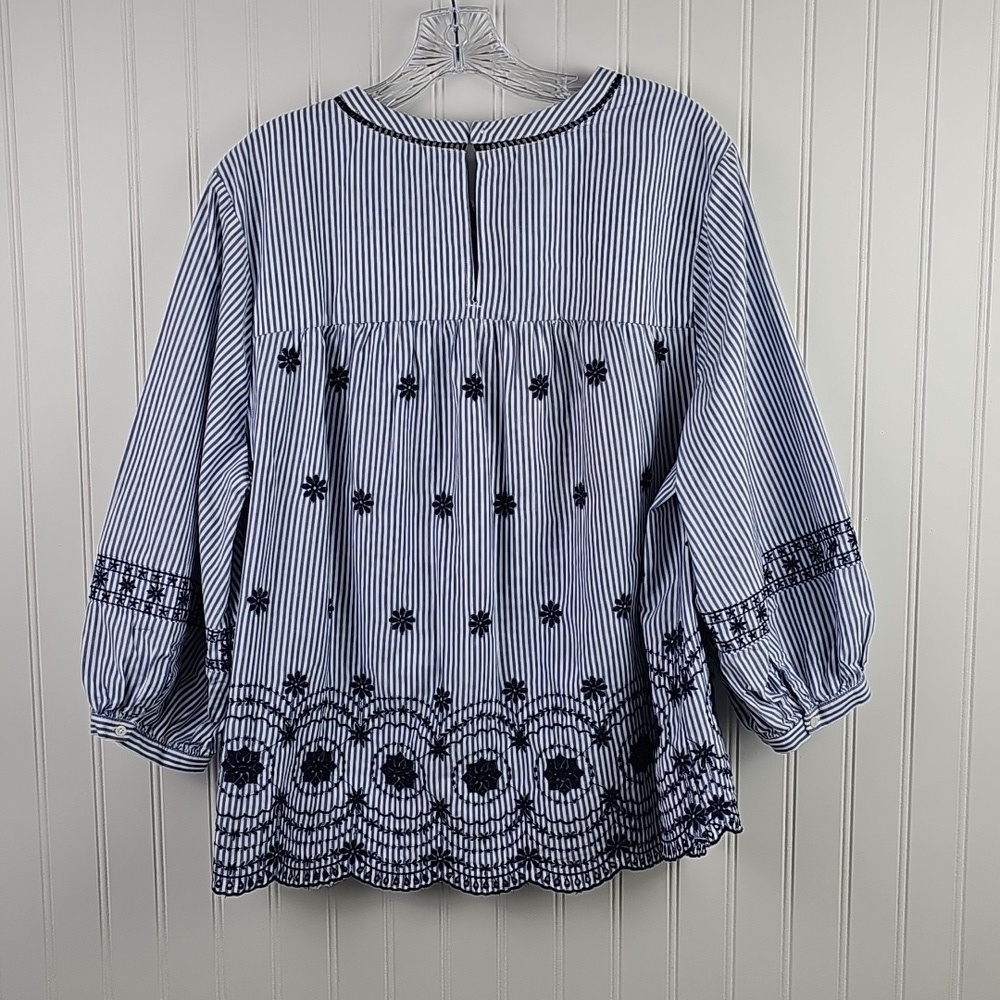 Crown & Ivy Curvy Embroidered Blouse 1X - Picture 3 of 9